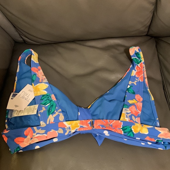 NWT bikini top by Time and Tru brand - Picture 4 of 7